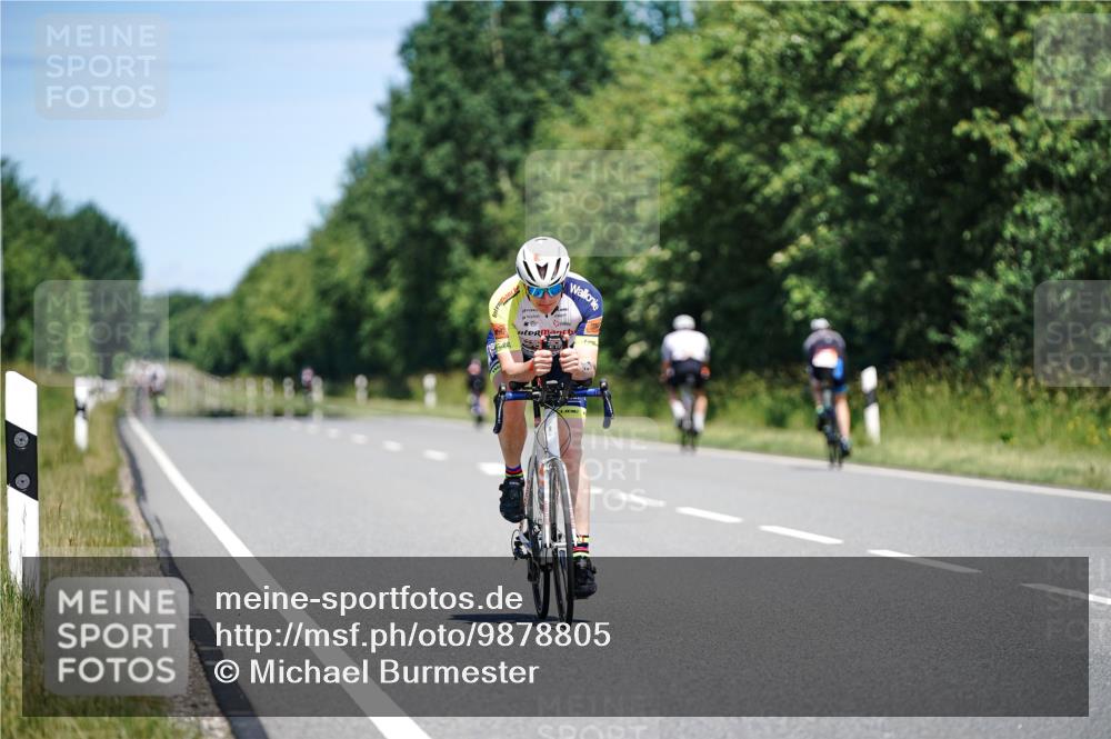 21.06.2026 - Viking Triathlon Michael Burmester http://msf.ph/oto/9878805 21.06.2026 13:09:41 Radfahren 563, 605, 632 meine-sportfotos.de