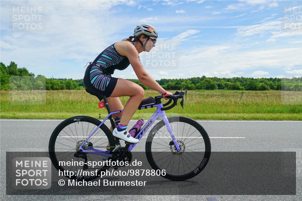 21.06.2026 - Viking Triathlon Michael Burmester http://msf.ph/oto/9878806 21.06.2026 12:23:38 Radfahren 8, 16, 46, 65, 73, 98, 103, 119, 126, 136, 165, 177, 223, 225, 256, 256, 280, 380, 388, 457, 527, 546, 563, 569, 605, 615, 634, 654 meine-sportfotos.de