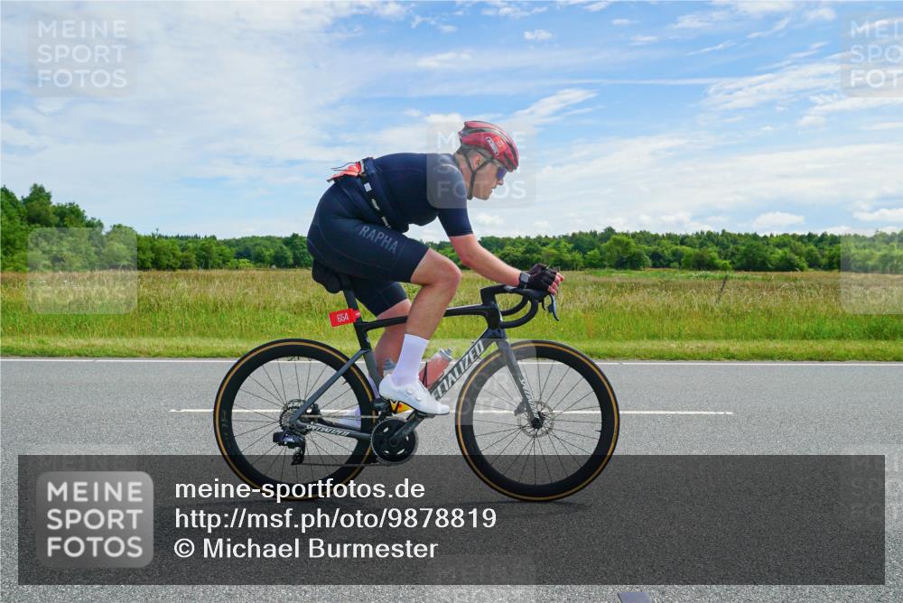 21.06.2026 - Viking Triathlon Michael Burmester http://msf.ph/oto/9878819 21.06.2026 12:23:42 Radfahren 8, 16, 46, 62, 65, 73, 98, 103, 119, 126, 136, 165, 177, 222, 223, 225, 256, 256, 280, 388, 457, 527, 530, 546, 563, 569, 605, 615, 634, 654 meine-sportfotos.de