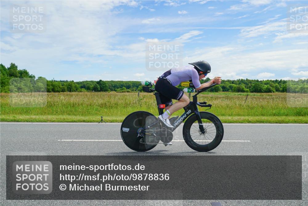 21.06.2026 - Viking Triathlon Michael Burmester http://msf.ph/oto/9878836 21.06.2026 12:23:47 Radfahren 8, 16, 46, 62, 65, 98, 103, 119, 136, 177, 222, 223, 256, 256, 280, 388, 457, 527, 530, 546, 563, 569, 605, 615, 634, 654 meine-sportfotos.de