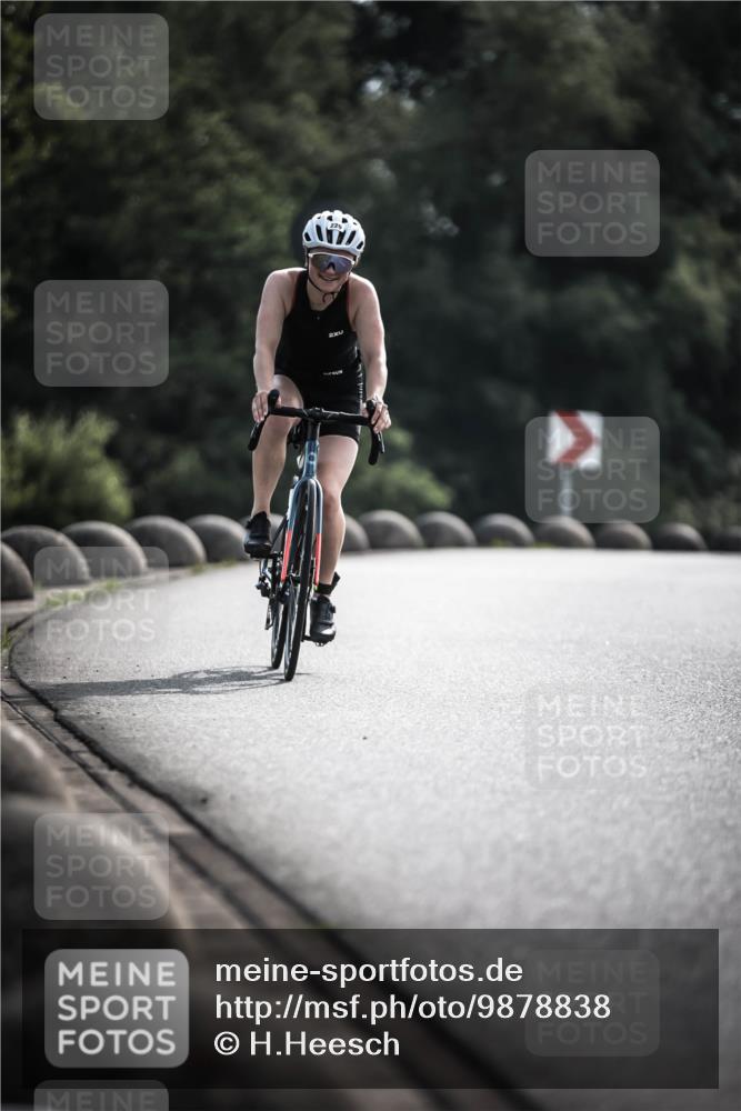 21.06.2026 - 29. Vierlanden-Triathlon H.Heesch http://msf.ph/oto/9878838 21.06.2026 09:09:56 Radfahren 229, 231, 240 meine-sportfotos.de