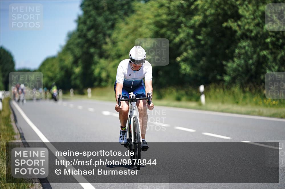 21.06.2026 - Viking Triathlon Michael Burmester http://msf.ph/oto/9878844 21.06.2026 13:10:31 Radfahren 178, 178, 339 meine-sportfotos.de