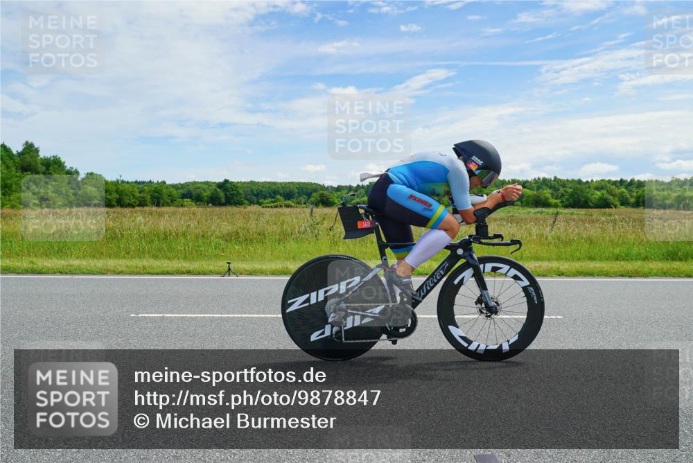 21.06.2026 - Viking Triathlon Michael Burmester http://msf.ph/oto/9878847 21.06.2026 12:23:49 Radfahren 8, 46, 62, 65, 98, 103, 119, 136, 177, 222, 223, 256, 280, 368, 457, 527, 530, 546, 563, 569, 605, 615, 654 meine-sportfotos.de