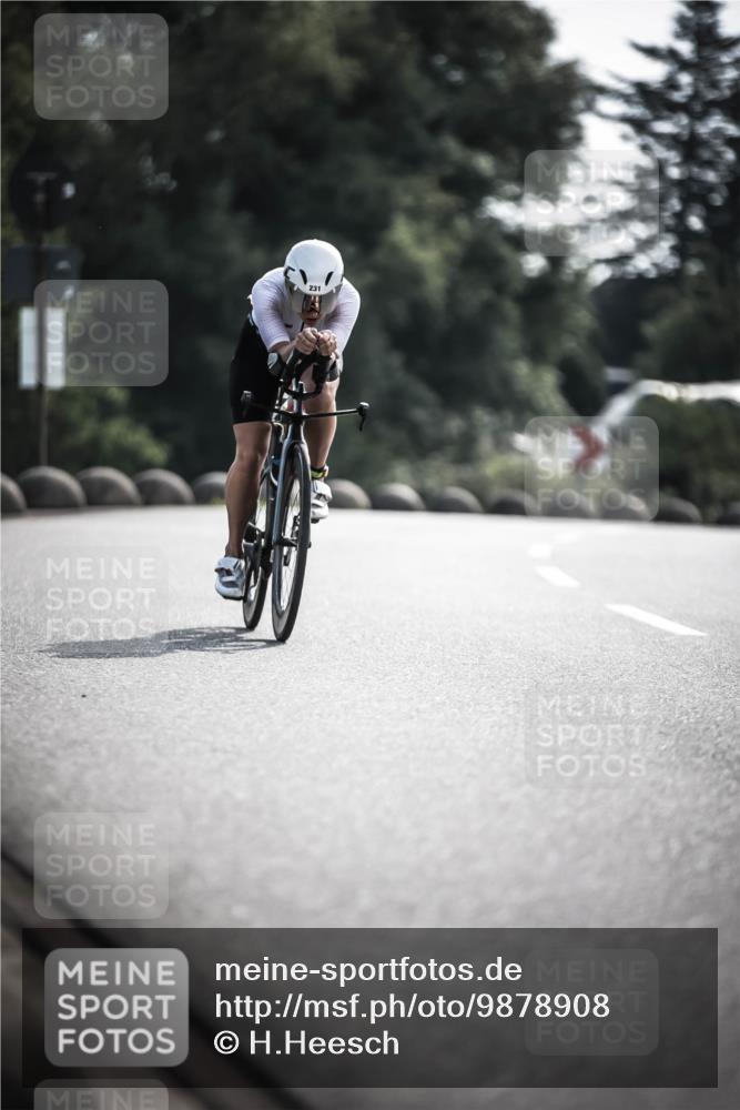 21.06.2026 - 29. Vierlanden-Triathlon H.Heesch http://msf.ph/oto/9878908 21.06.2026 09:10:02 Radfahren 231 meine-sportfotos.de