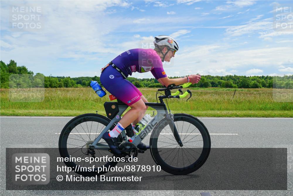 21.06.2026 - Viking Triathlon Michael Burmester http://msf.ph/oto/9878910 21.06.2026 12:24:09 Radfahren 58, 353, 357, 357, 368, 534 meine-sportfotos.de