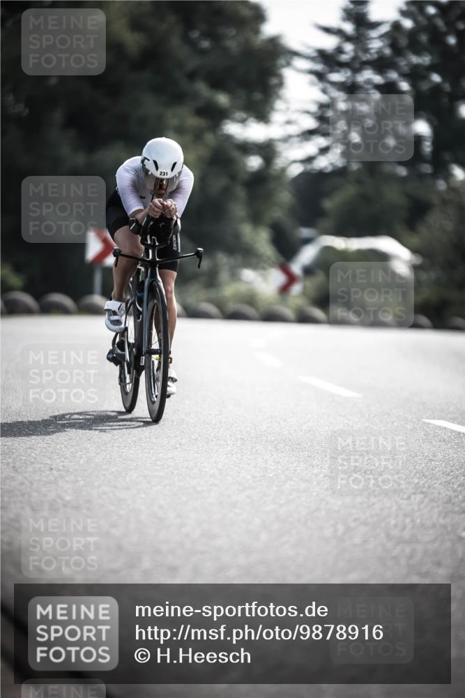 21.06.2026 - 29. Vierlanden-Triathlon H.Heesch http://msf.ph/oto/9878916 21.06.2026 09:10:02 Radfahren 231 meine-sportfotos.de