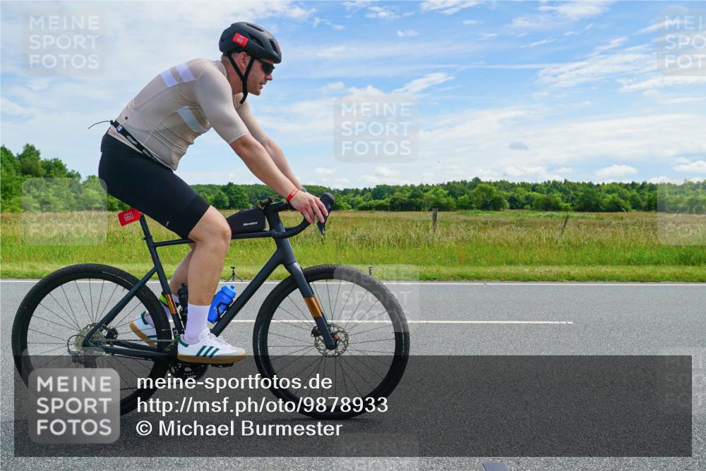 21.06.2026 - Viking Triathlon Michael Burmester http://msf.ph/oto/9878933 21.06.2026 12:24:26 Radfahren 164, 358, 362, 494, 660 meine-sportfotos.de