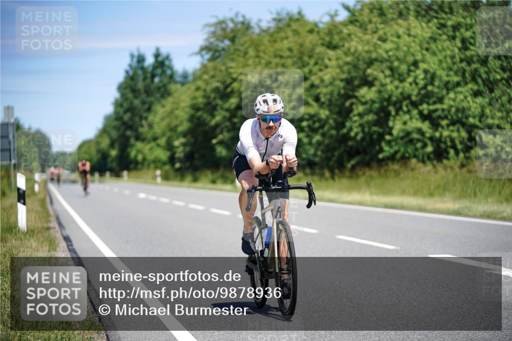 21.06.2026 - Viking Triathlon Michael Burmester http://msf.ph/oto/9878936 21.06.2026 13:10:55 Radfahren 258, 306, 353 meine-sportfotos.de