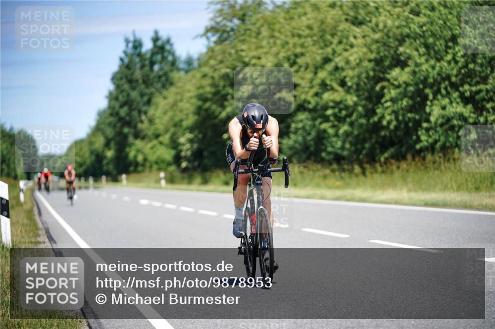 21.06.2026 - Viking Triathlon Michael Burmester http://msf.ph/oto/9878953 21.06.2026 13:11:01 Radfahren 258, 306, 341, 353, 424, 561 meine-sportfotos.de