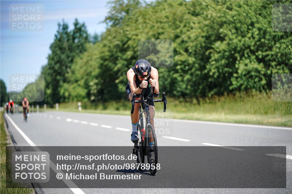 21.06.2026 - Viking Triathlon Michael Burmester http://msf.ph/oto/9878958 21.06.2026 13:11:01 Radfahren 258, 306, 341, 353, 424, 561 meine-sportfotos.de