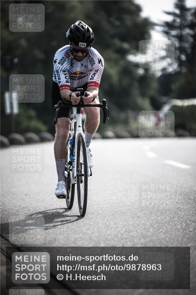 21.06.2026 - 29. Vierlanden-Triathlon H.Heesch http://msf.ph/oto/9878963 21.06.2026 09:10:13 Radfahren 3, 114, 211 meine-sportfotos.de