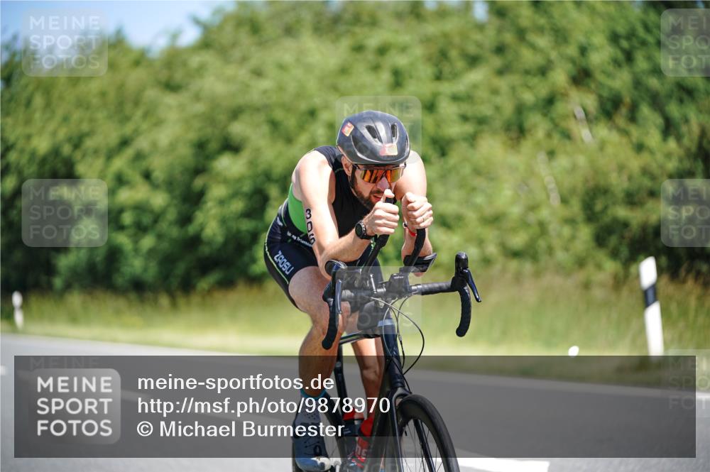 21.06.2026 - Viking Triathlon Michael Burmester http://msf.ph/oto/9878970 21.06.2026 13:11:02 Radfahren 258, 306, 341, 353, 424, 561 meine-sportfotos.de