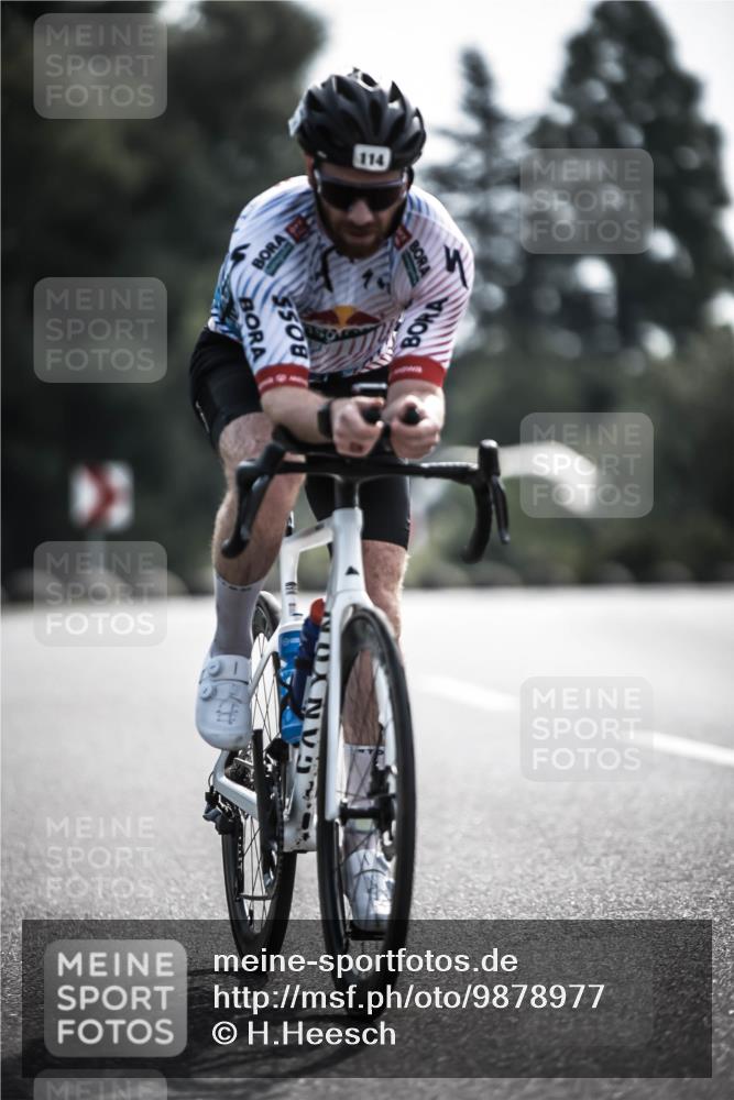 21.06.2026 - 29. Vierlanden-Triathlon H.Heesch http://msf.ph/oto/9878977 21.06.2026 09:10:14 Radfahren 3, 114, 211 meine-sportfotos.de