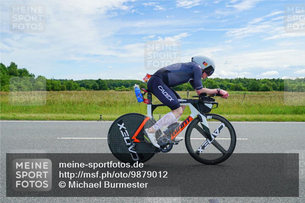 21.06.2026 - Viking Triathlon Michael Burmester http://msf.ph/oto/9879012 21.06.2026 12:25:11 Radfahren 26, 44, 48, 55, 91, 105, 163, 166, 173, 176, 179, 206, 306, 313, 316, 348, 419, 455, 565, 608 meine-sportfotos.de