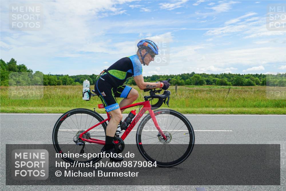 21.06.2026 - Viking Triathlon Michael Burmester http://msf.ph/oto/9879084 21.06.2026 12:25:57 Radfahren 139, 267, 276, 310, 509, 531, 635, 665, 666 meine-sportfotos.de