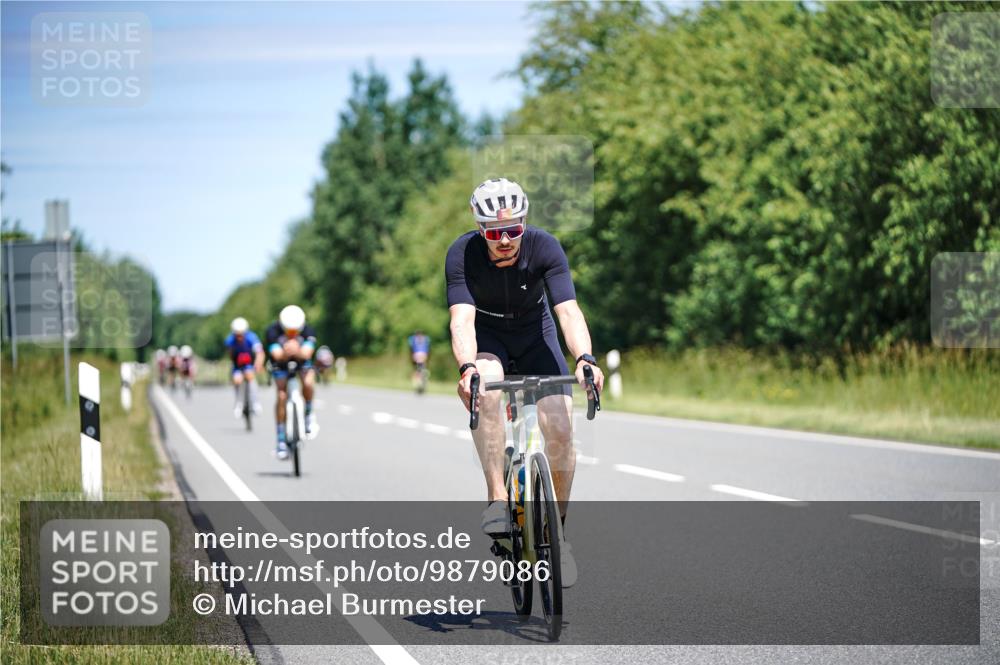 21.06.2026 - Viking Triathlon Michael Burmester http://msf.ph/oto/9879086 21.06.2026 13:11:27 Radfahren 313, 424, 470, 494, 561 meine-sportfotos.de