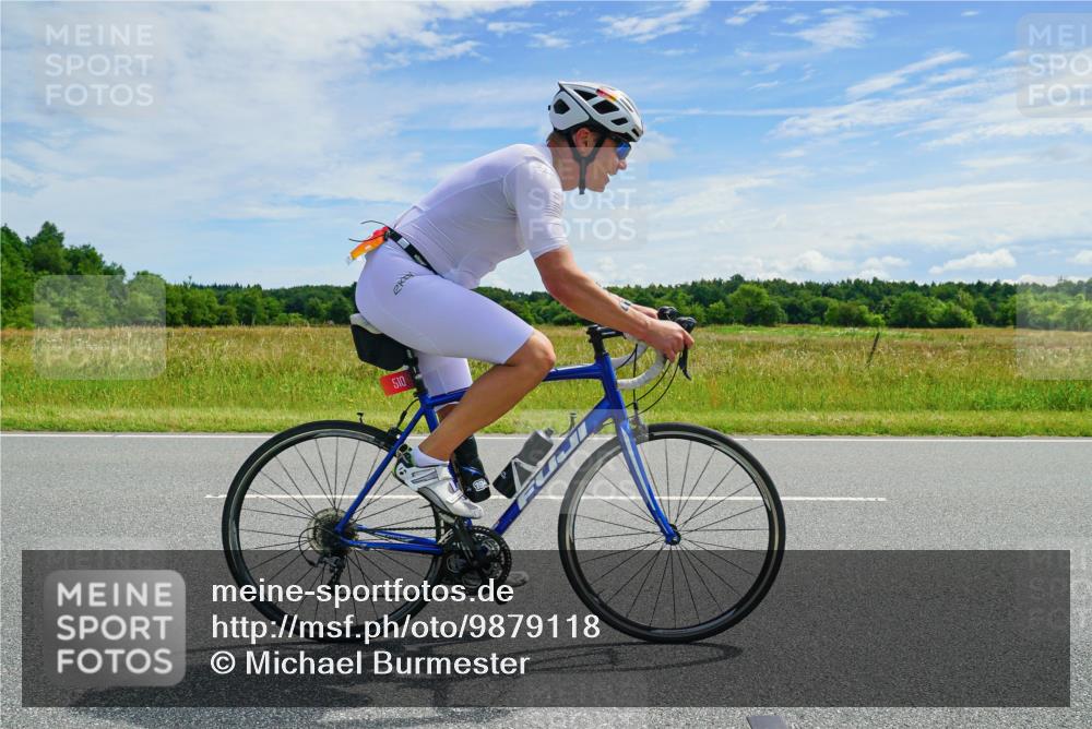 21.06.2026 - Viking Triathlon Michael Burmester http://msf.ph/oto/9879118 21.06.2026 12:26:15 Radfahren 211, 230, 232, 312, 510, 635, 638 meine-sportfotos.de