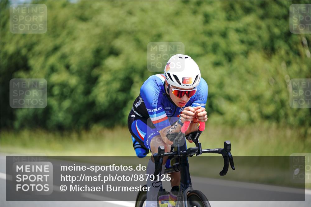 21.06.2026 - Viking Triathlon Michael Burmester http://msf.ph/oto/9879125 21.06.2026 13:11:33 Radfahren 313, 470, 494, 534 meine-sportfotos.de