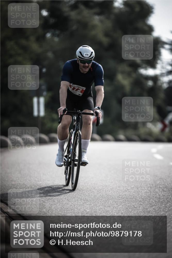 21.06.2026 - 29. Vierlanden-Triathlon H.Heesch http://msf.ph/oto/9879178 21.06.2026 09:11:04 Radfahren 24, 107, 172 meine-sportfotos.de