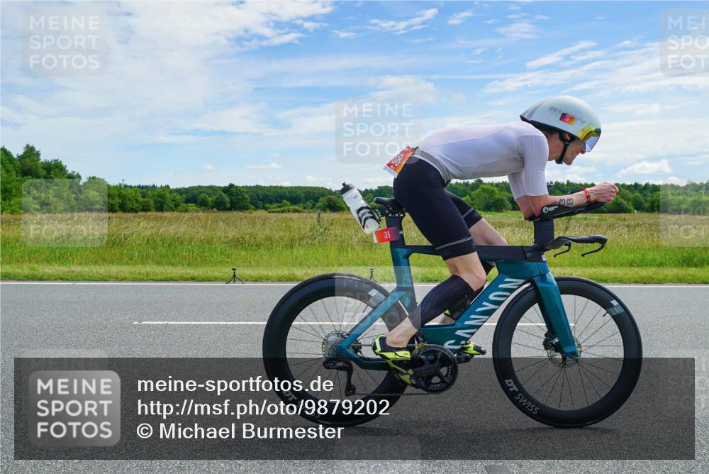 21.06.2026 - Viking Triathlon Michael Burmester http://msf.ph/oto/9879202 21.06.2026 12:27:22 Radfahren 38, 266, 273, 444, 490, 554, 639 meine-sportfotos.de