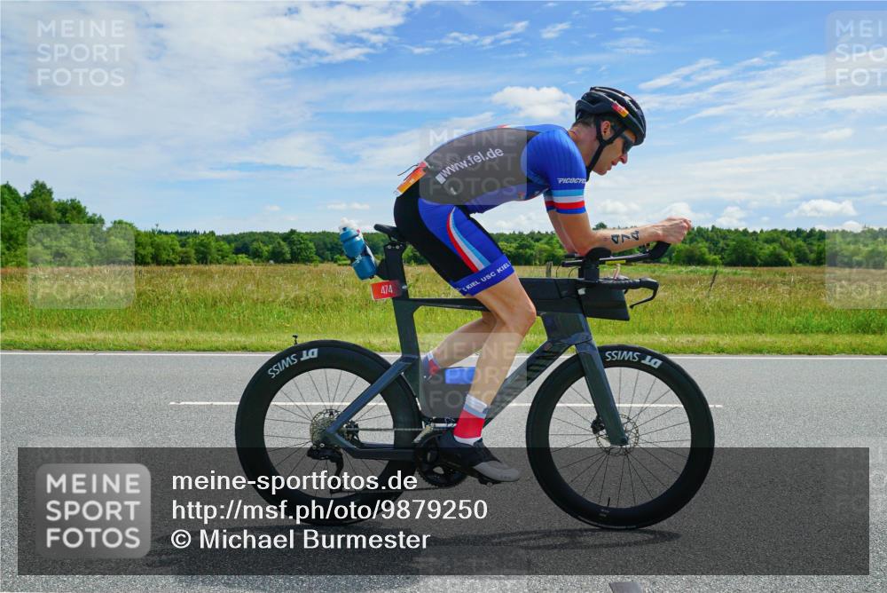 21.06.2026 - Viking Triathlon Michael Burmester http://msf.ph/oto/9879250 21.06.2026 12:28:19 Radfahren 57, 326, 438, 621, 621 meine-sportfotos.de
