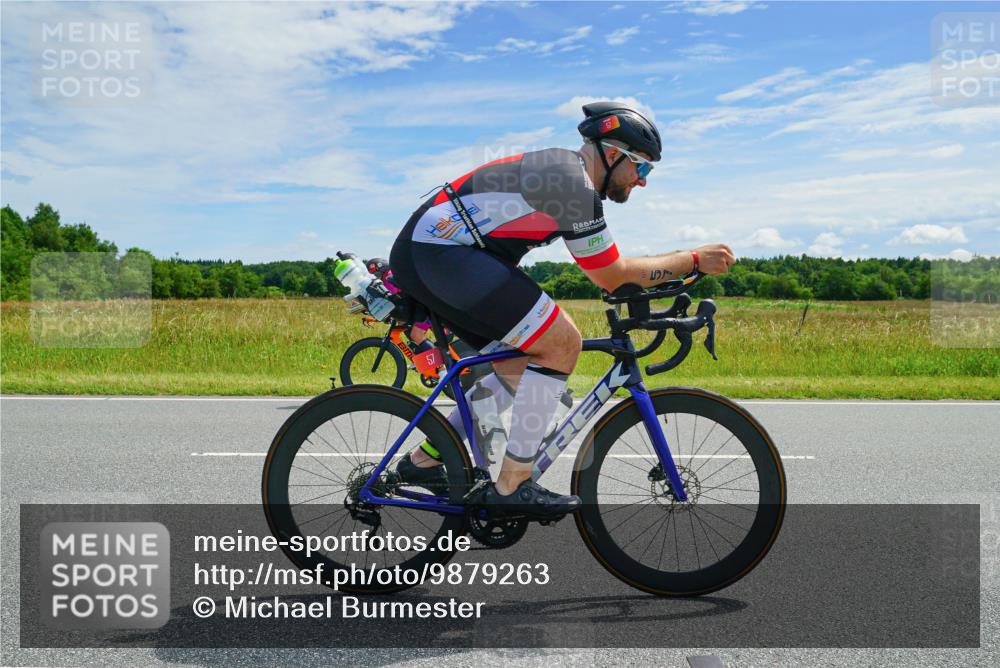 21.06.2026 - Viking Triathlon Michael Burmester http://msf.ph/oto/9879263 21.06.2026 12:28:27 Radfahren 57, 326, 438, 438, 621 meine-sportfotos.de