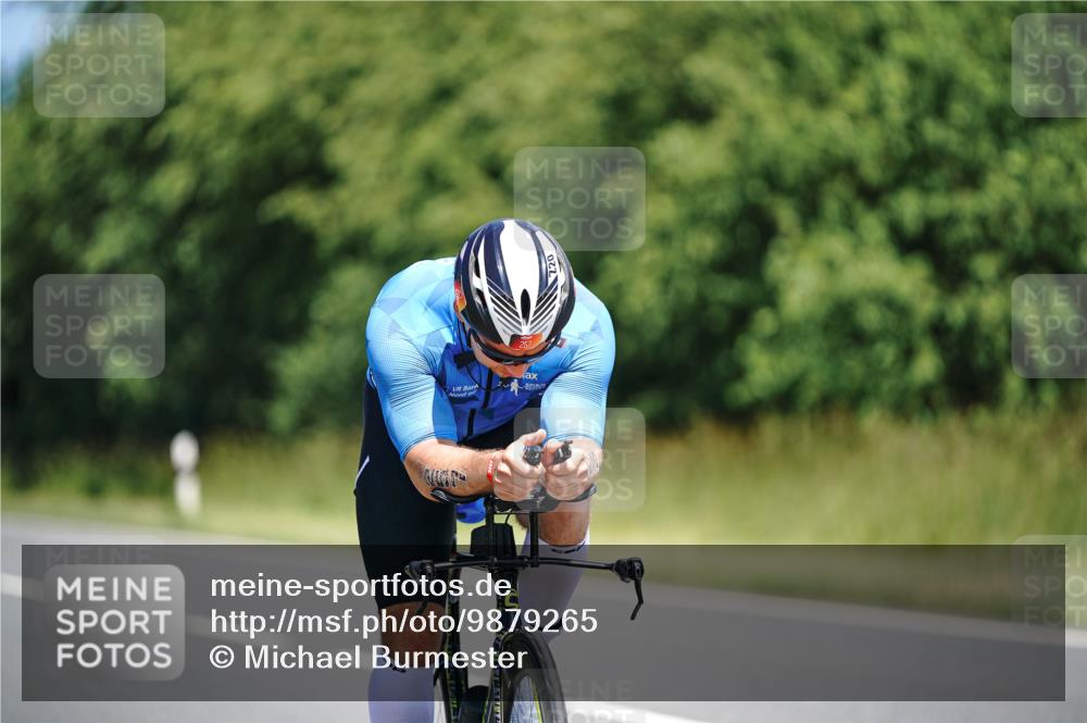 21.06.2026 - Viking Triathlon Michael Burmester http://msf.ph/oto/9879265 21.06.2026 13:12:38 Radfahren 52, 257, 473 meine-sportfotos.de
