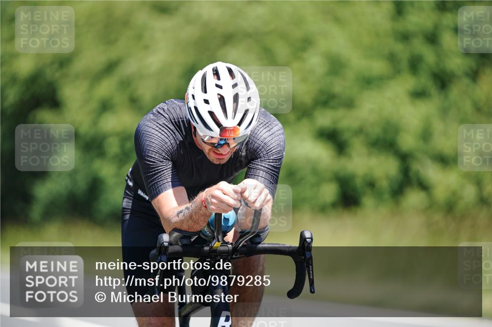 21.06.2026 - Viking Triathlon Michael Burmester http://msf.ph/oto/9879285 21.06.2026 13:12:44 Radfahren 52, 257, 473 meine-sportfotos.de