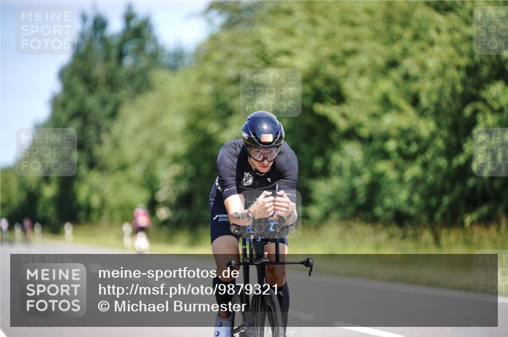 21.06.2026 - Viking Triathlon Michael Burmester http://msf.ph/oto/9879321 21.06.2026 13:13:31 Radfahren 54, 322, 375 meine-sportfotos.de