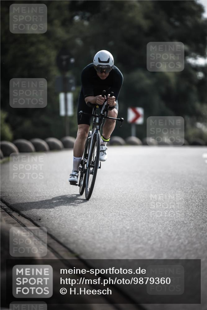 21.06.2026 - 29. Vierlanden-Triathlon H.Heesch http://msf.ph/oto/9879360 21.06.2026 09:11:35 Radfahren 77, 140 meine-sportfotos.de