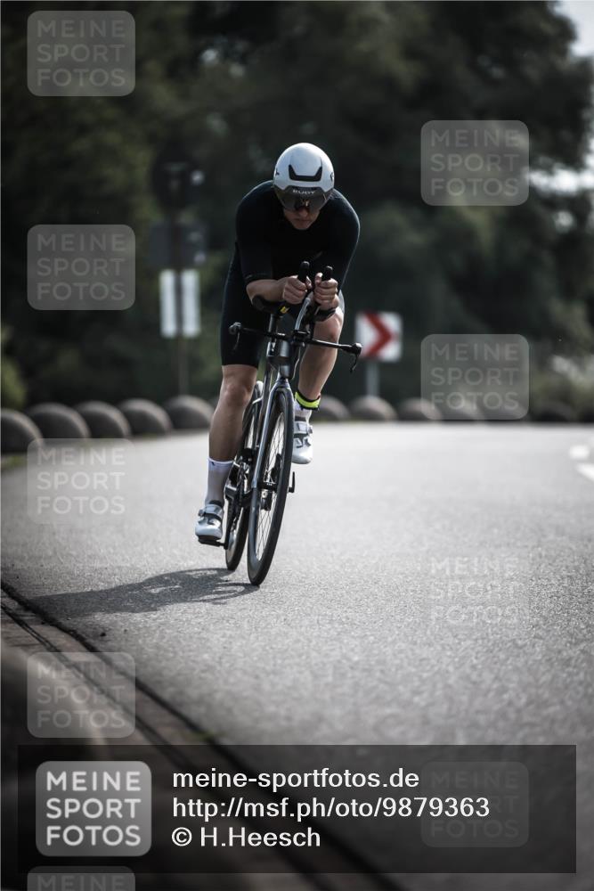 21.06.2026 - 29. Vierlanden-Triathlon H.Heesch http://msf.ph/oto/9879363 21.06.2026 09:11:35 Radfahren 77, 140 meine-sportfotos.de