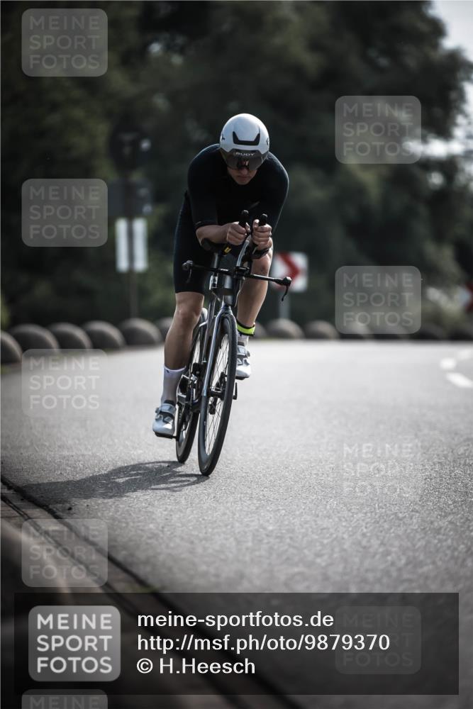 21.06.2026 - 29. Vierlanden-Triathlon H.Heesch http://msf.ph/oto/9879370 21.06.2026 09:11:35 Radfahren 77, 140 meine-sportfotos.de