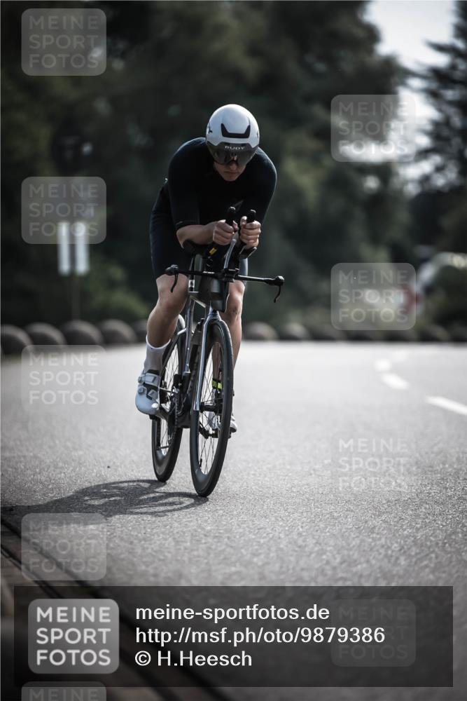 21.06.2026 - 29. Vierlanden-Triathlon H.Heesch http://msf.ph/oto/9879386 21.06.2026 09:11:35 Radfahren 77, 140 meine-sportfotos.de