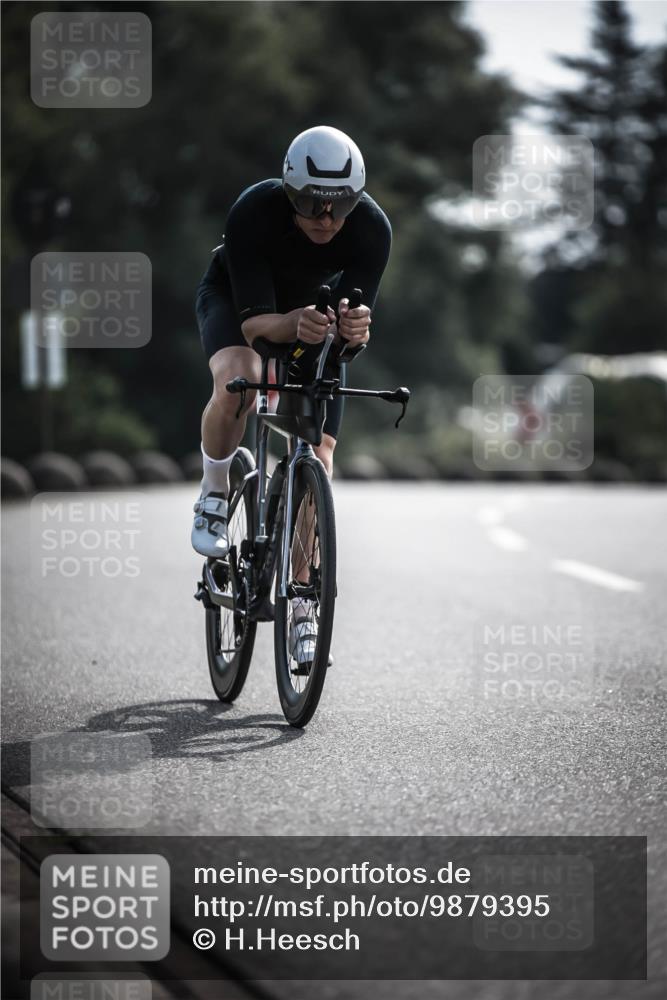 21.06.2026 - 29. Vierlanden-Triathlon H.Heesch http://msf.ph/oto/9879395 21.06.2026 09:11:35 Radfahren 77, 140 meine-sportfotos.de