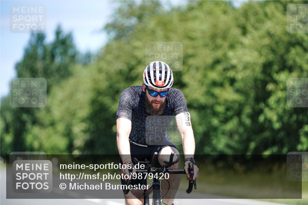 21.06.2026 - Viking Triathlon Michael Burmester http://msf.ph/oto/9879420 21.06.2026 13:14:35 Radfahren 190, 251 meine-sportfotos.de
