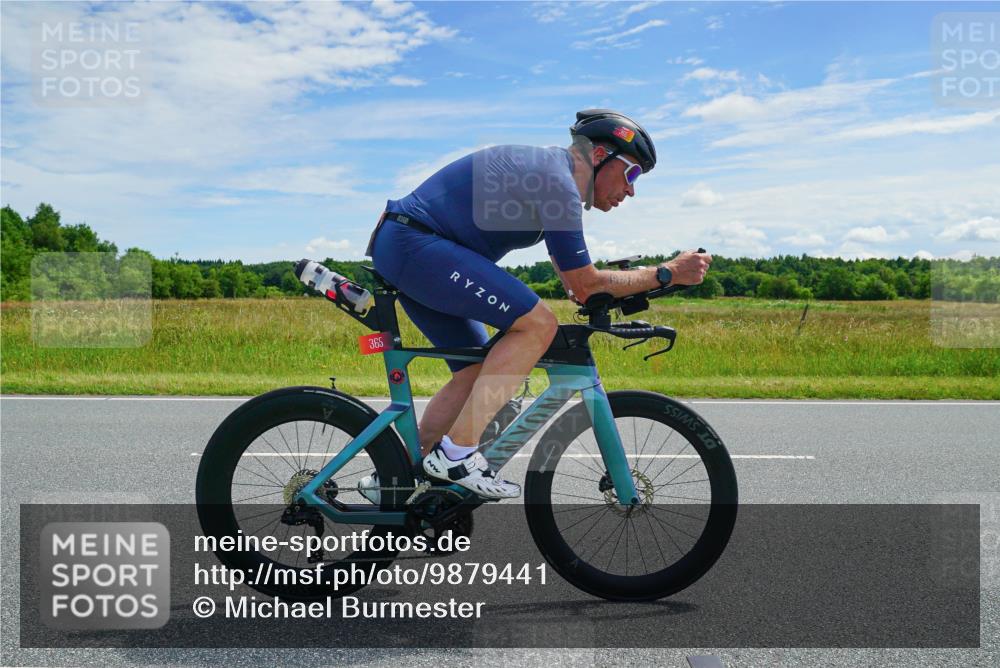 21.06.2026 - Viking Triathlon Michael Burmester http://msf.ph/oto/9879441 21.06.2026 12:31:58 Radfahren 27, 33, 75, 337, 365, 382, 640, 658 meine-sportfotos.de
