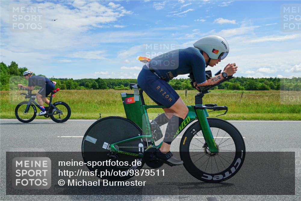 21.06.2026 - Viking Triathlon Michael Burmester http://msf.ph/oto/9879511 21.06.2026 12:32:52 Radfahren 93, 97, 114, 116, 247, 265, 289, 301, 447, 450, 454, 579, 626, 659 meine-sportfotos.de