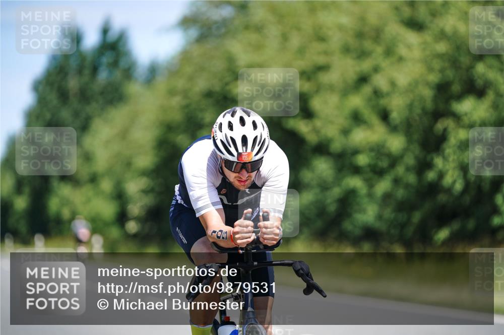21.06.2026 - Viking Triathlon Michael Burmester http://msf.ph/oto/9879531 21.06.2026 13:15:04 Radfahren 105, 366 meine-sportfotos.de