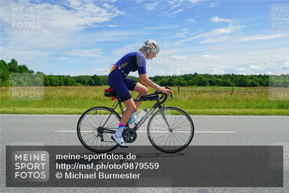 21.06.2026 - Viking Triathlon Michael Burmester http://msf.ph/oto/9879559 21.06.2026 12:33:13 Radfahren 93, 122, 172, 237, 274, 403, 450, 642 meine-sportfotos.de