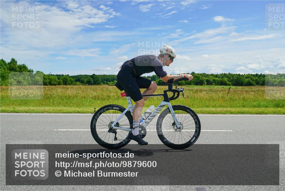 21.06.2026 - Viking Triathlon Michael Burmester http://msf.ph/oto/9879600 21.06.2026 12:33:48 Radfahren 56, 224, 282, 305, 495, 642, 652 meine-sportfotos.de