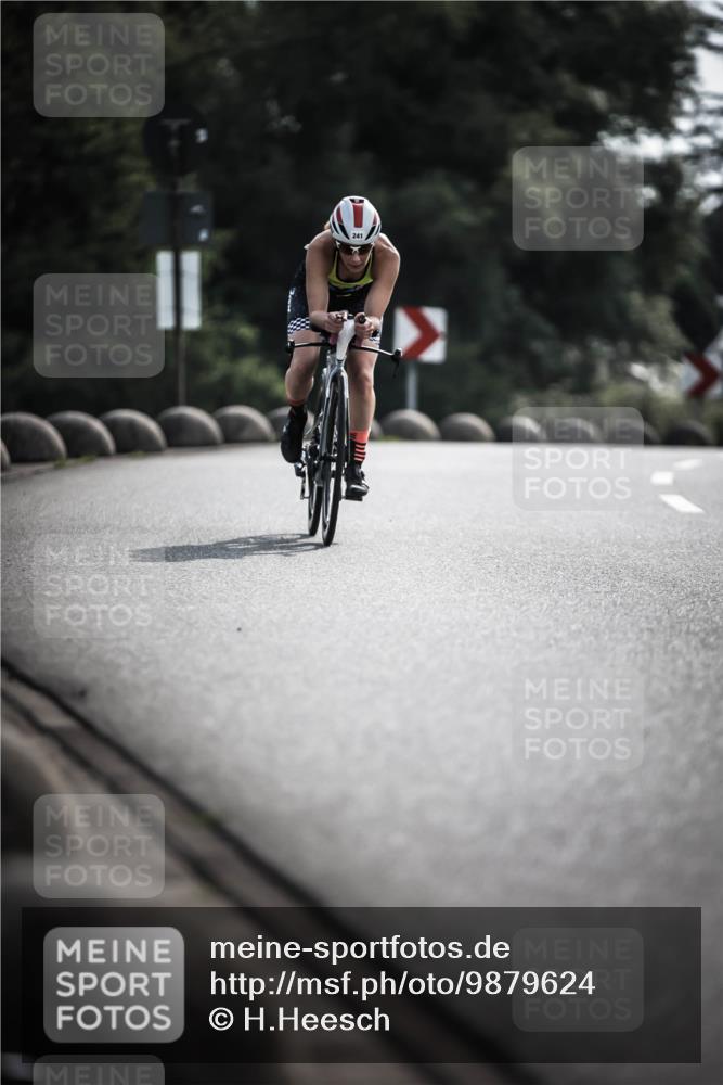 21.06.2026 - 29. Vierlanden-Triathlon H.Heesch http://msf.ph/oto/9879624 21.06.2026 09:12:07 Radfahren 241 meine-sportfotos.de