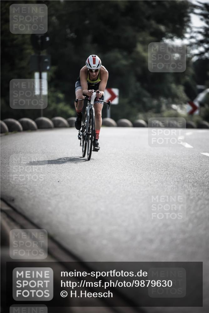 21.06.2026 - 29. Vierlanden-Triathlon H.Heesch http://msf.ph/oto/9879630 21.06.2026 09:12:07 Radfahren 241 meine-sportfotos.de
