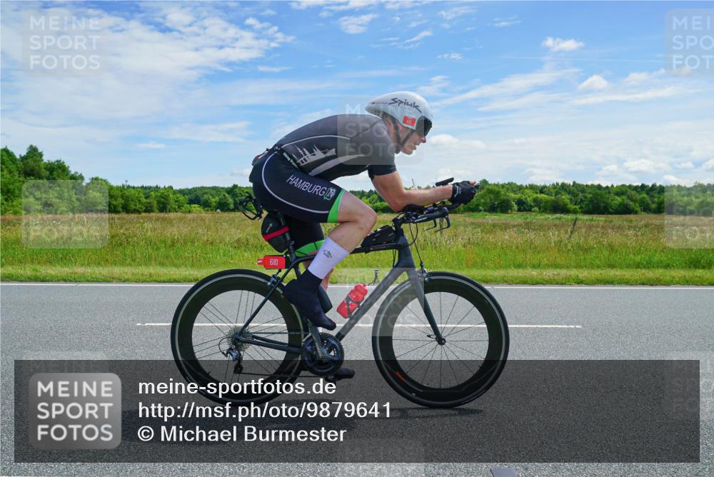 21.06.2026 - Viking Triathlon Michael Burmester http://msf.ph/oto/9879641 21.06.2026 12:34:24 Radfahren 28, 49, 69, 351, 360, 541, 610, 653 meine-sportfotos.de