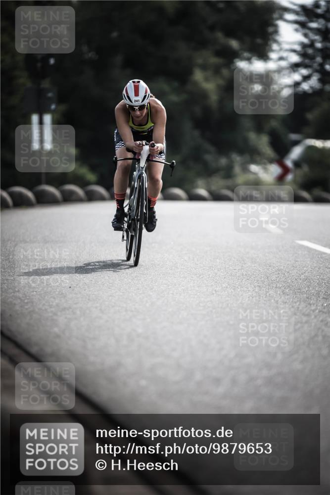 21.06.2026 - 29. Vierlanden-Triathlon H.Heesch http://msf.ph/oto/9879653 21.06.2026 09:12:07 Radfahren 241 meine-sportfotos.de