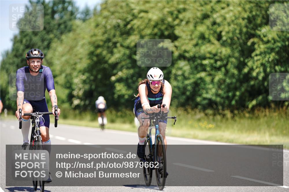 21.06.2026 - Viking Triathlon Michael Burmester http://msf.ph/oto/9879662 21.06.2026 13:15:47 Radfahren 139, 276, 401 meine-sportfotos.de