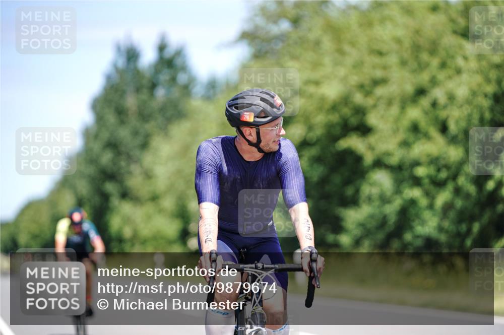 21.06.2026 - Viking Triathlon Michael Burmester http://msf.ph/oto/9879674 21.06.2026 13:15:47 Radfahren 139, 276, 401 meine-sportfotos.de