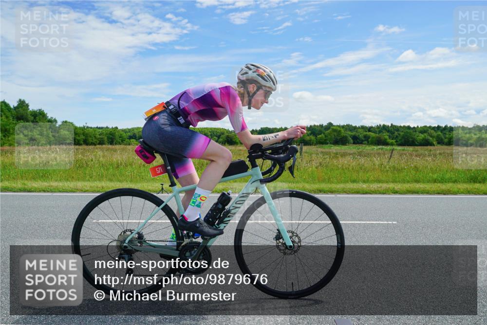 21.06.2026 - Viking Triathlon Michael Burmester http://msf.ph/oto/9879676 21.06.2026 12:34:42 Radfahren 49, 197, 197, 248, 304, 389, 571, 590, 653 meine-sportfotos.de