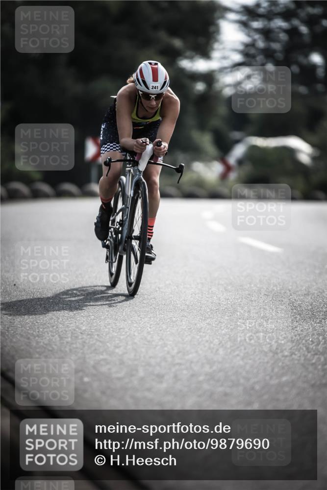 21.06.2026 - 29. Vierlanden-Triathlon H.Heesch http://msf.ph/oto/9879690 21.06.2026 09:12:07 Radfahren 241 meine-sportfotos.de