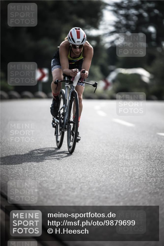 21.06.2026 - 29. Vierlanden-Triathlon H.Heesch http://msf.ph/oto/9879699 21.06.2026 09:12:07 Radfahren 241 meine-sportfotos.de