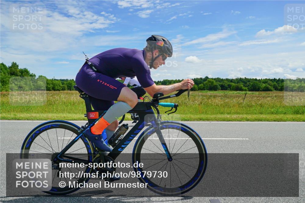 21.06.2026 - Viking Triathlon Michael Burmester http://msf.ph/oto/9879730 21.06.2026 12:35:41 Radfahren 14, 37, 153, 153, 245, 335, 486, 511, 521, 562 meine-sportfotos.de
